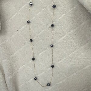 Delicate Black Pearl Station Necklace - Elegant Women's Jewelry (Gold 14 k)